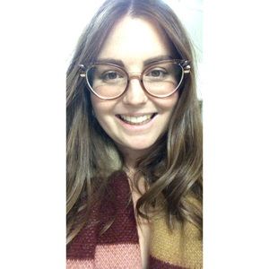 Meet your Posher, Emily